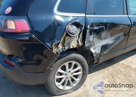 2019 Jeep Cherokee Latitude 4X4 z USA, uszkodzony, nr VIN 1C4PJMCB8KD139241